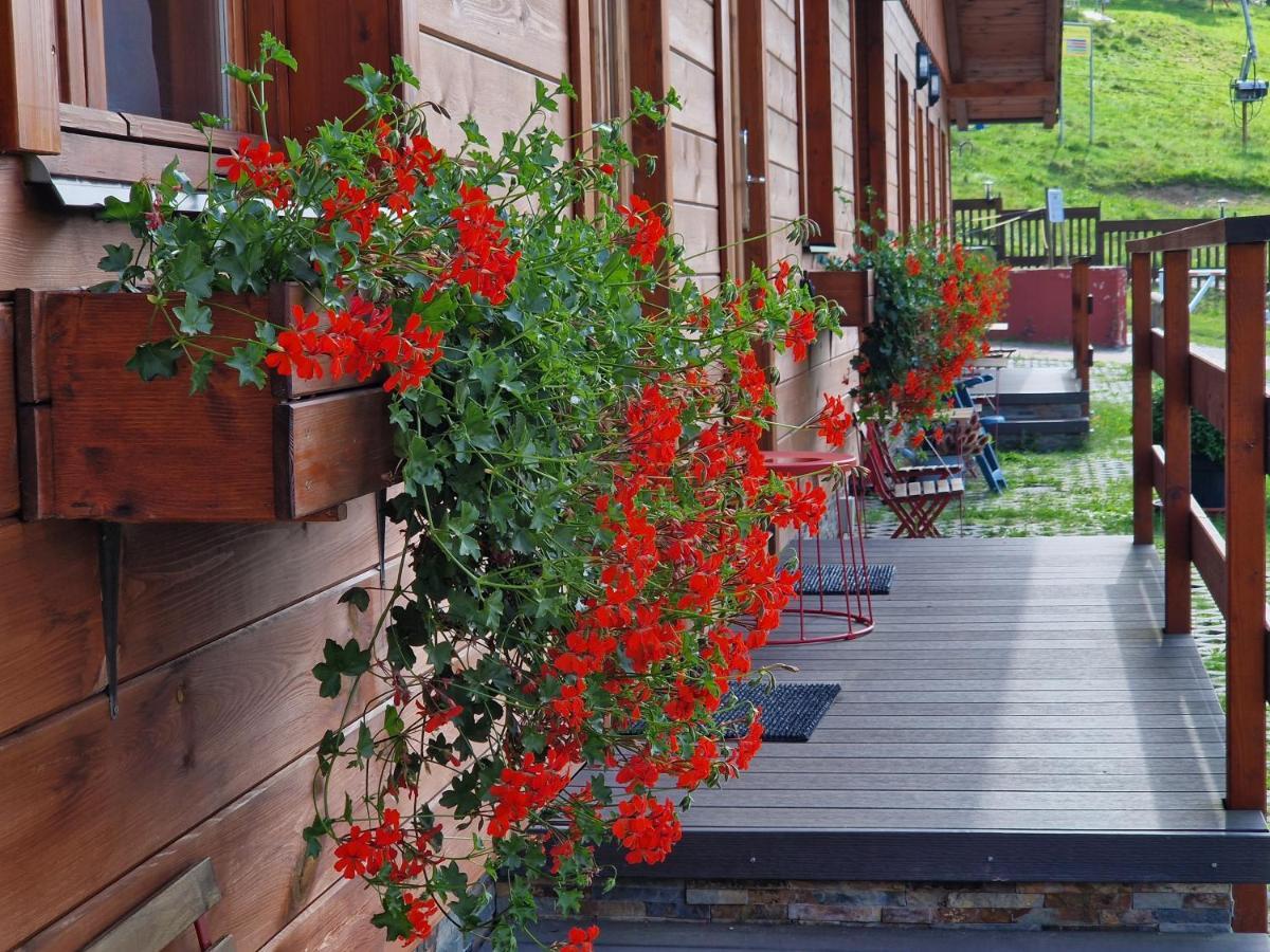 Sport-Hotel Sibenicni Vrch Mnichovice Exterior photo