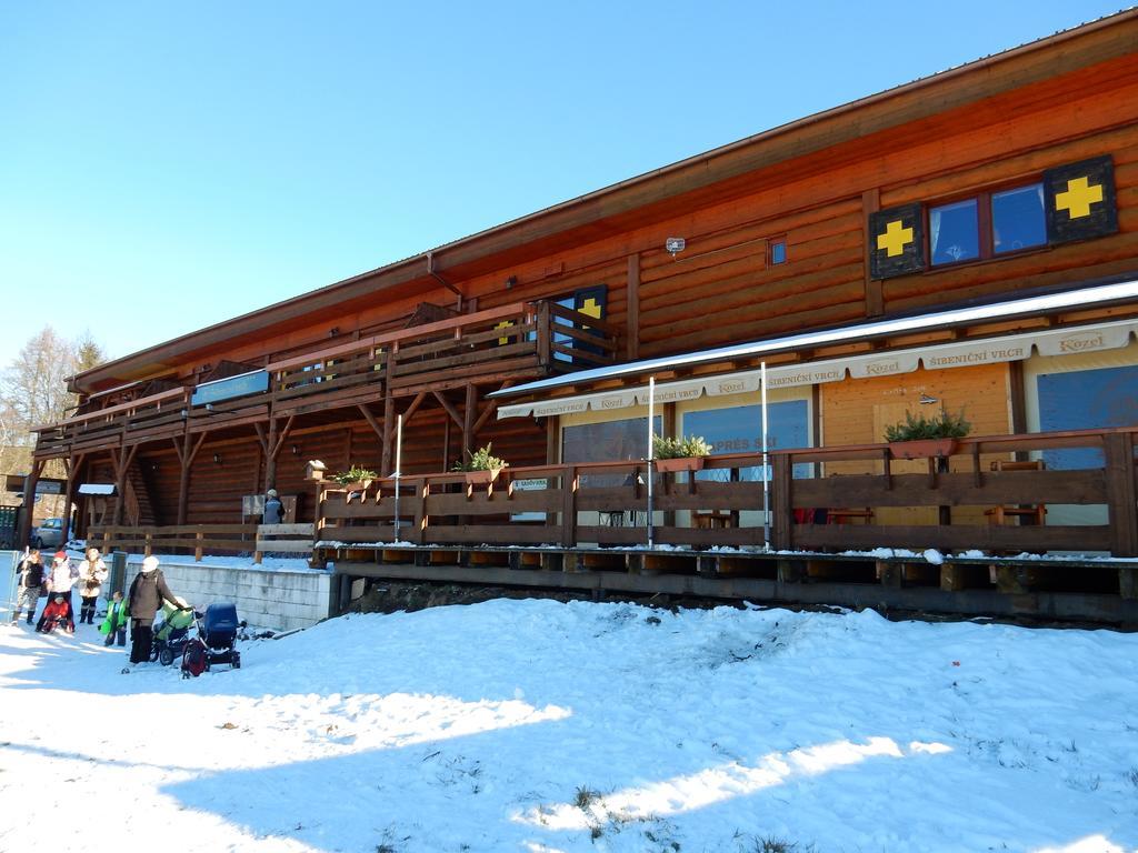 Sport-Hotel Sibenicni Vrch Mnichovice Exterior photo